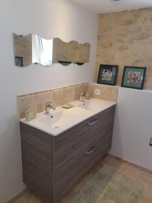 Gite Spacieux - 3 Chambres - Calme Et Charmant Cubnezais Luaran gambar