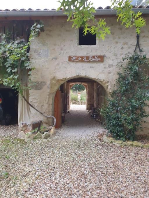 Gite Spacieux - 3 Chambres - Calme Et Charmant Cubnezais Luaran gambar